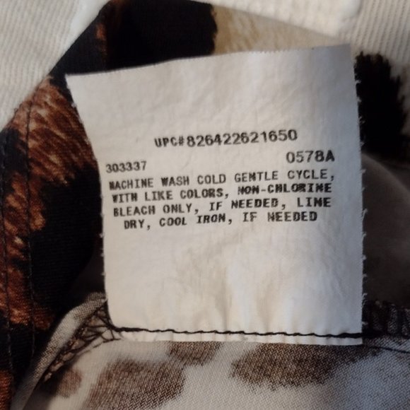 AGB Front Ruffled Animal Print Ladies Blouse - Picture 9 of 9